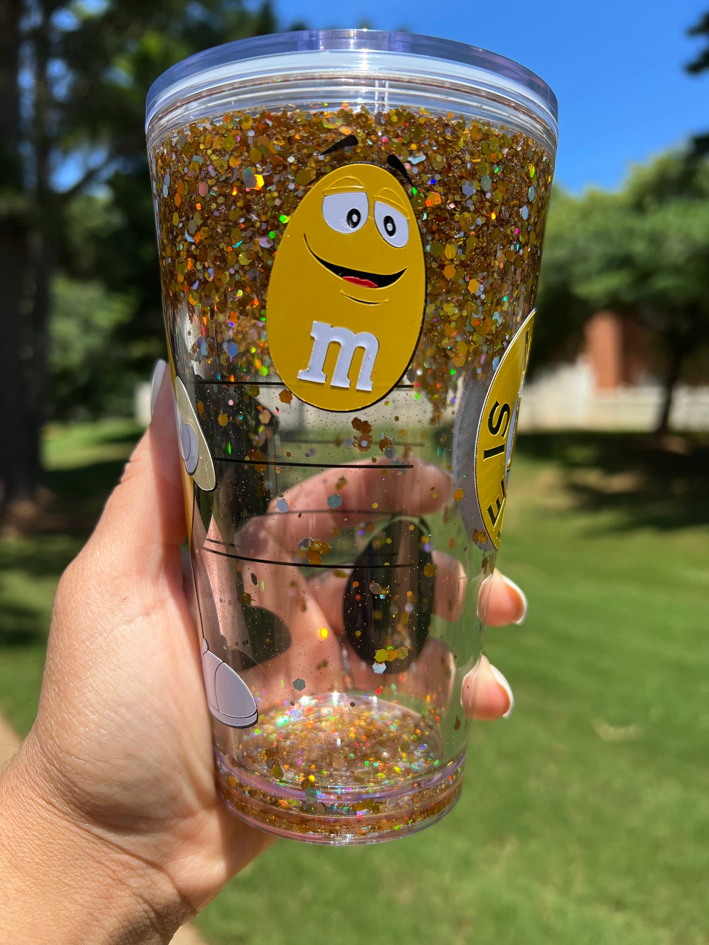 M&M